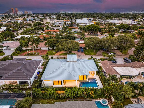 2749 NE 34th Street, Fort Lauderdale FL 33306