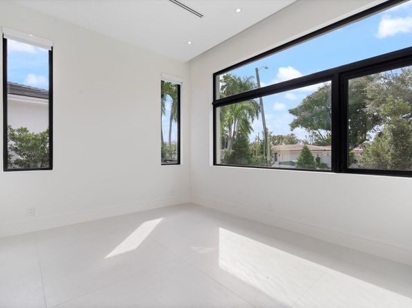 2749 NE 34th Street, Fort Lauderdale FL 33306