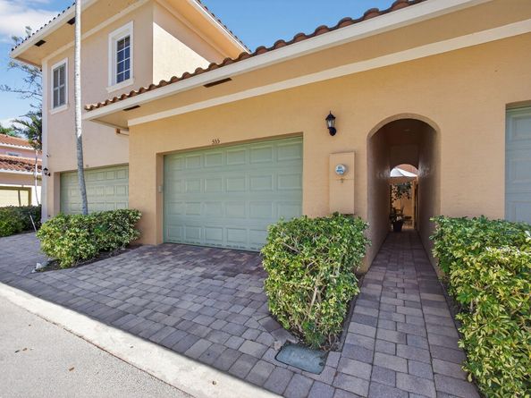555 Dakota Drive, Jupiter FL 33458