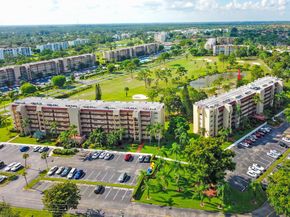 3810 Via Poinciana 404, Lake Worth FL 33467