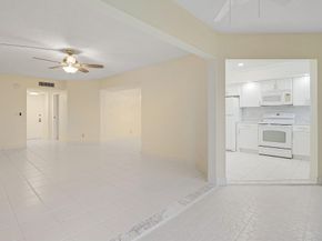 3810 Via Poinciana 404, Lake Worth FL 33467