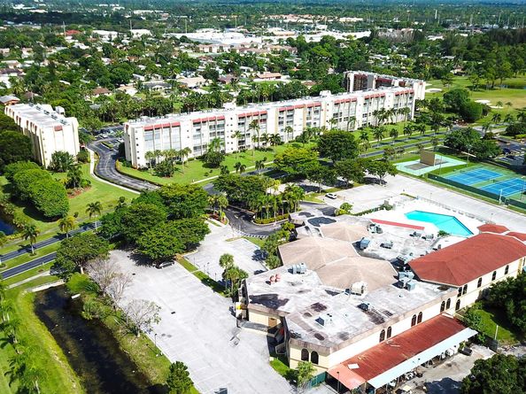 3810 Via Poinciana 404, Lake Worth FL 33467