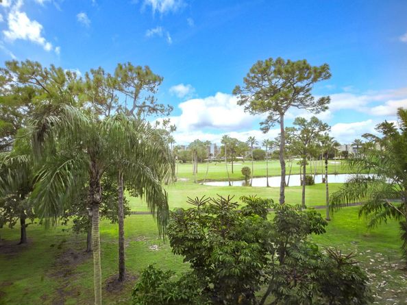 3810 Via Poinciana 404, Lake Worth FL 33467
