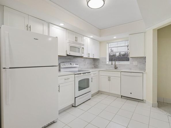 3810 Via Poinciana 404, Lake Worth FL 33467