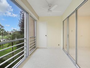3810 Via Poinciana 404, Lake Worth FL 33467