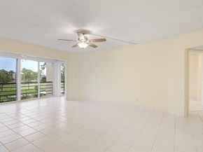 3810 Via Poinciana 404, Lake Worth FL 33467