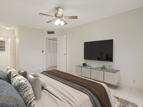 3810 Via Poinciana 404, Lake Worth FL 33467