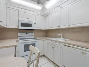 1200 Saint Charles Pl PH7, Pembroke Pines FL 33026