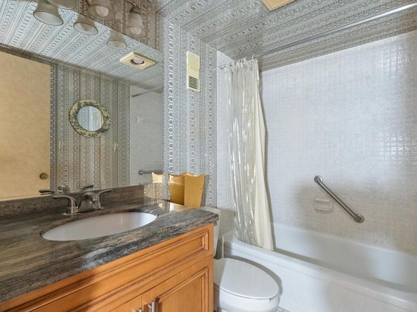 1200 Saint Charles Pl PH7, Pembroke Pines FL 33026