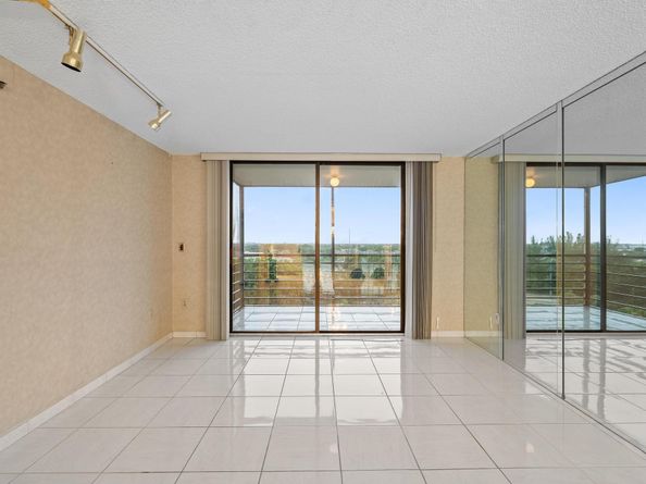 1200 Saint Charles Pl PH7, Pembroke Pines FL 33026