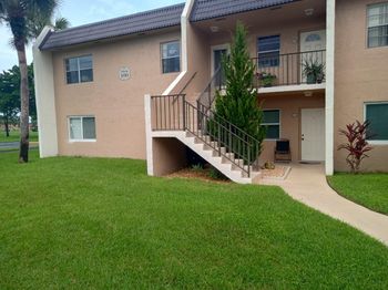 100 Lake Meryl Drive