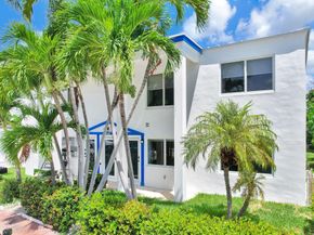 725 81st St, Miami Beach FL 33141