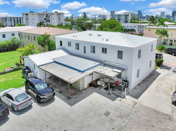 725 81st St, Miami Beach FL 33141