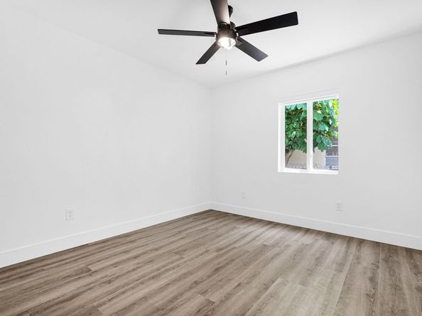 725 81st St, Miami Beach FL 33141
