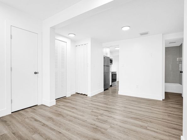 725 81st St, Miami Beach FL 33141