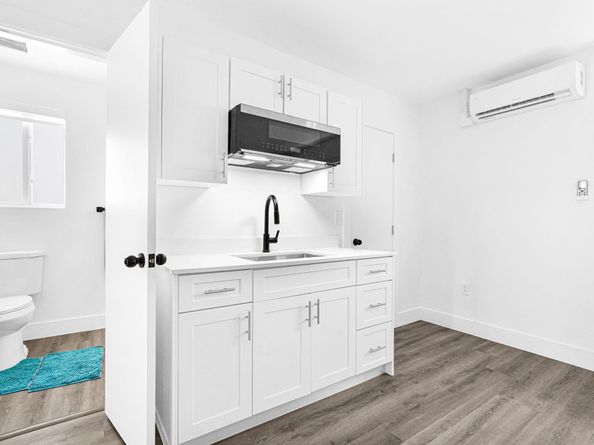 725 81st St, Miami Beach FL 33141