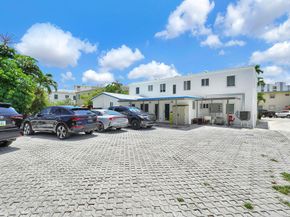 725 81st St, Miami Beach FL 33141