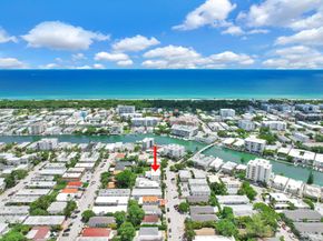 725 81st St, Miami Beach FL 33141