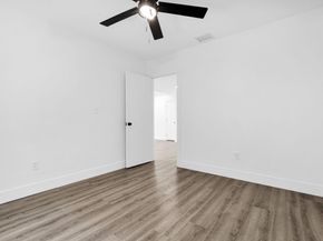 725 81st St, Miami Beach FL 33141