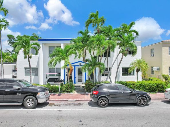 725 81st St, Miami Beach FL 33141