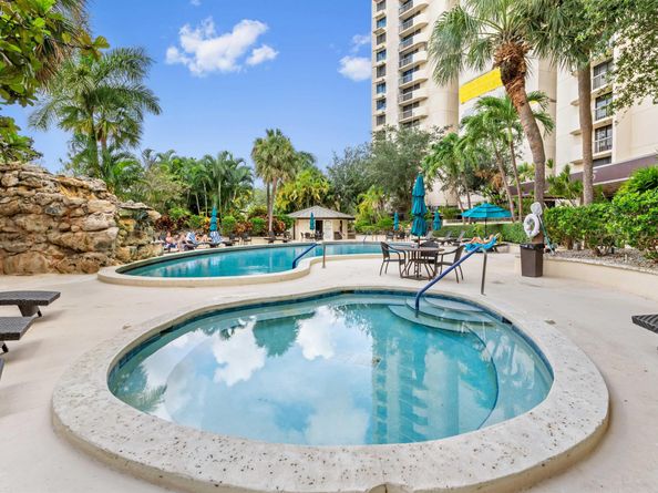 2480 Presidential Way 603, West Palm Beach FL 33401