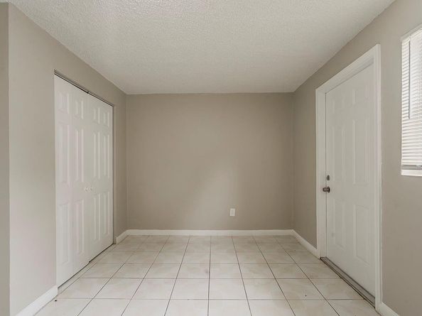 19710 NW 11th Ct, Miami FL 33169