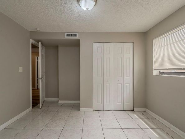 19710 NW 11th Ct, Miami FL 33169