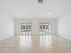 12 Bentwood Road, Palm Beach Gardens FL 33418