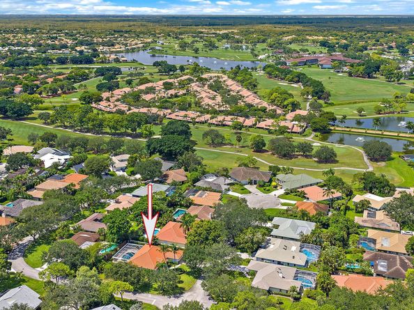 12 Bentwood Road, Palm Beach Gardens FL 33418