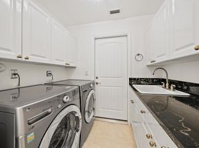 12 Bentwood Road, Palm Beach Gardens FL 33418