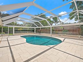 12 Bentwood Road, Palm Beach Gardens FL 33418