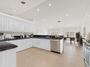 12 Bentwood Road, Palm Beach Gardens FL 33418