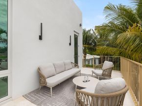 800 Bond Way, Delray Beach FL 33483