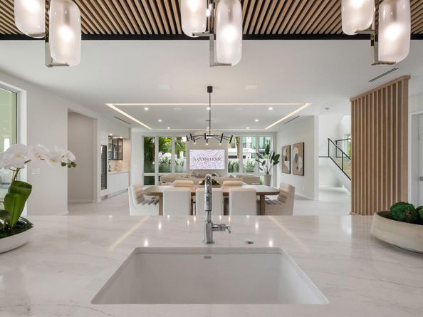 800 Bond Way, Delray Beach FL 33483