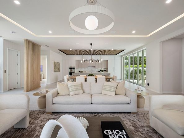 800 Bond Way, Delray Beach FL 33483