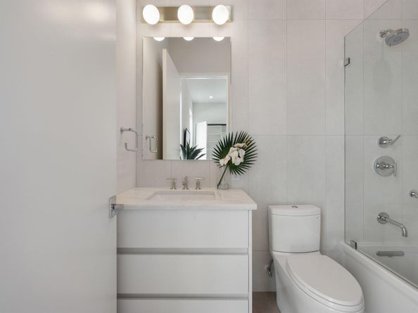 800 Bond Way, Delray Beach FL 33483