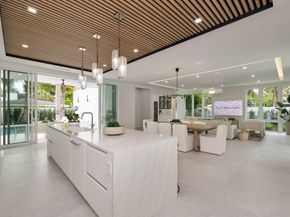 800 Bond Way, Delray Beach FL 33483