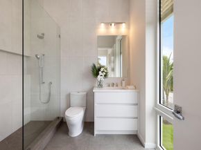 800 Bond Way, Delray Beach FL 33483