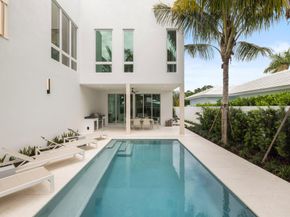 800 Bond Way, Delray Beach FL 33483