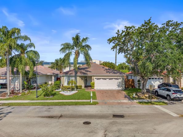 2540 NW 80th Avenue, Margate FL 33063
