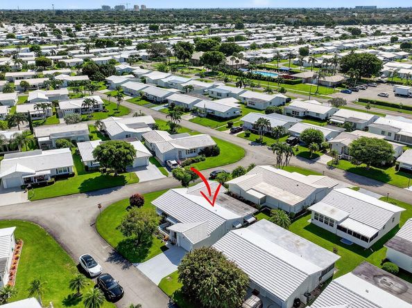 2000 SW 20th Place, Boynton Beach FL 33426