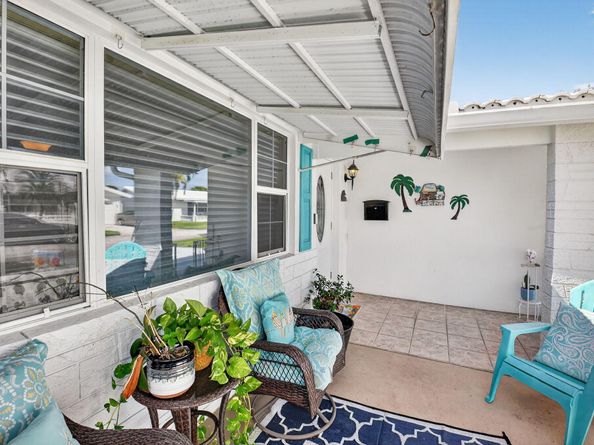 2000 SW 20th Place, Boynton Beach FL 33426