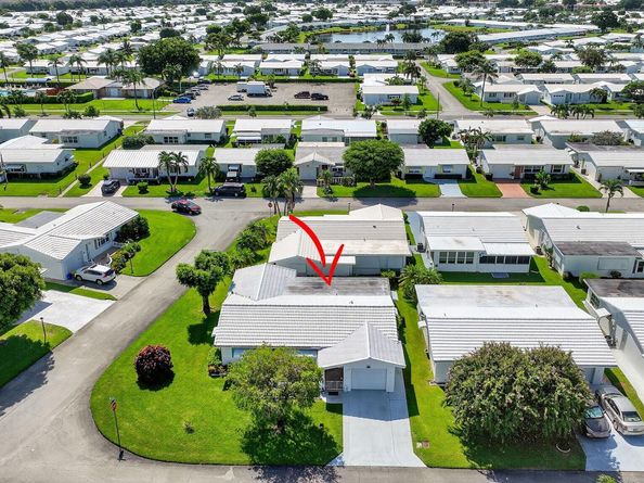 2000 SW 20th Place, Boynton Beach FL 33426