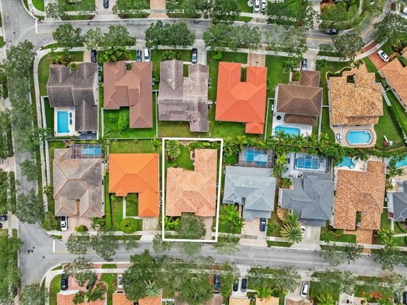 833 Heritage Drive, Weston FL 33326