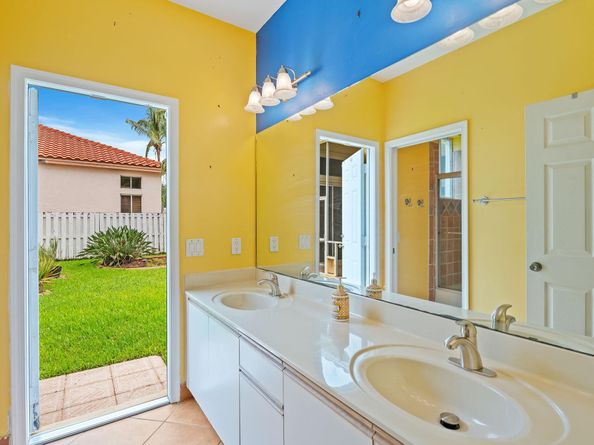 833 Heritage Drive, Weston FL 33326