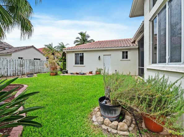 833 Heritage Drive, Weston FL 33326