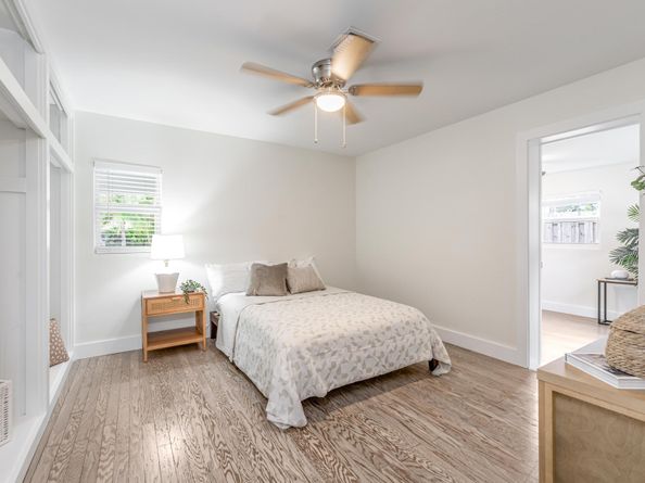 300 NE 43rd St, Oakland Park FL 33334