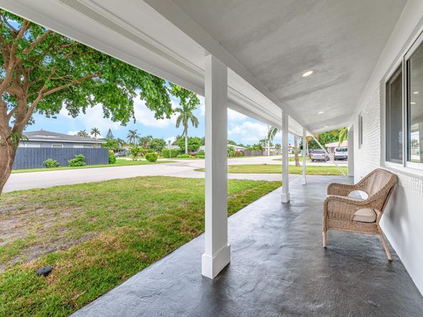 300 NE 43rd St, Oakland Park FL 33334