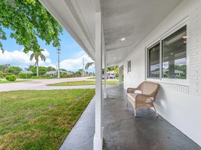 300 NE 43rd St, Oakland Park FL 33334