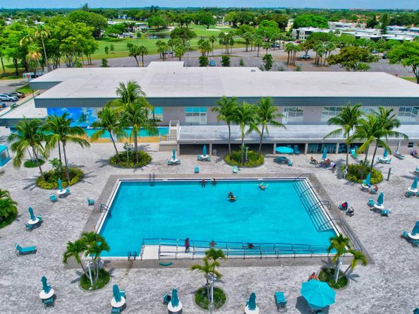 274 Capri F, Delray Beach FL 33484